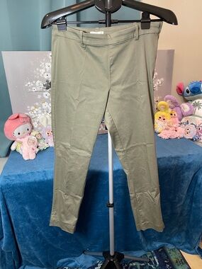H&M Olive Green Skinny Pants size 8